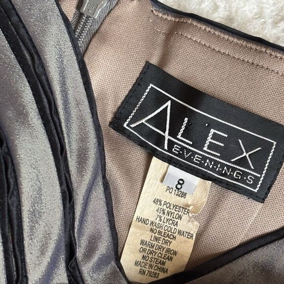 Alex Evenings Shimmer Bandage Built In Bra Fit And Flare Midi Gown Dress Sz 8 - Picture 12 of 12